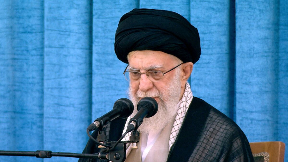 https://www.jagranimages.com/images/2025/06/20/article/image/ali-khamenei-1750433440762.jpg