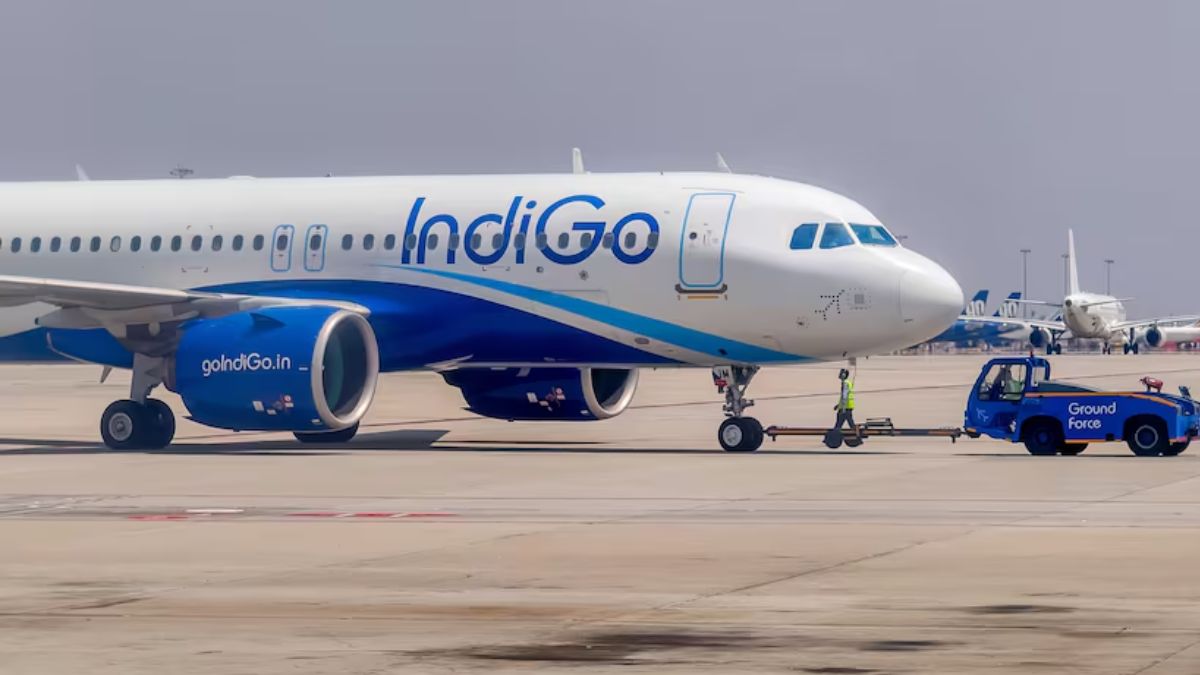 https://www.jagranimages.com/images/2025/06/21/article/image/Indigo-Flight--1750510153064.jpg