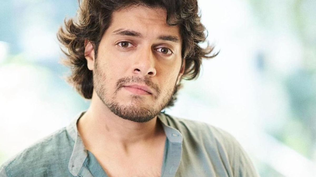 https://www.jagranimages.com/images/2025/06/21/article/image/Junaid-(1)-1750516600829.jpg