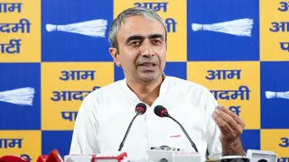 आम आदमी पार्टी मुख्यालय में अनुराग ढांडा ने की प्रेसवार्ता