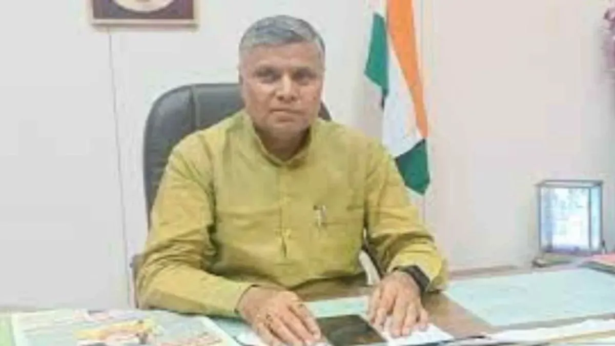 International Yoga Day: विरोधियों पर धर्मवीर प्रजापति का निशाना, बोले- 'सूरज ही नहीं निकलेगा तो इबादत कैसे करेंगे'?
