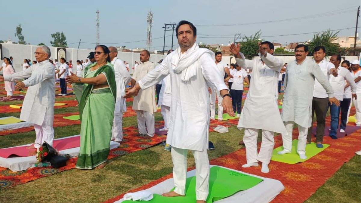 https://www.jagranimages.com/images/2025/06/21/article/image/jayant-yog-sardhana-1750484953502.jpg