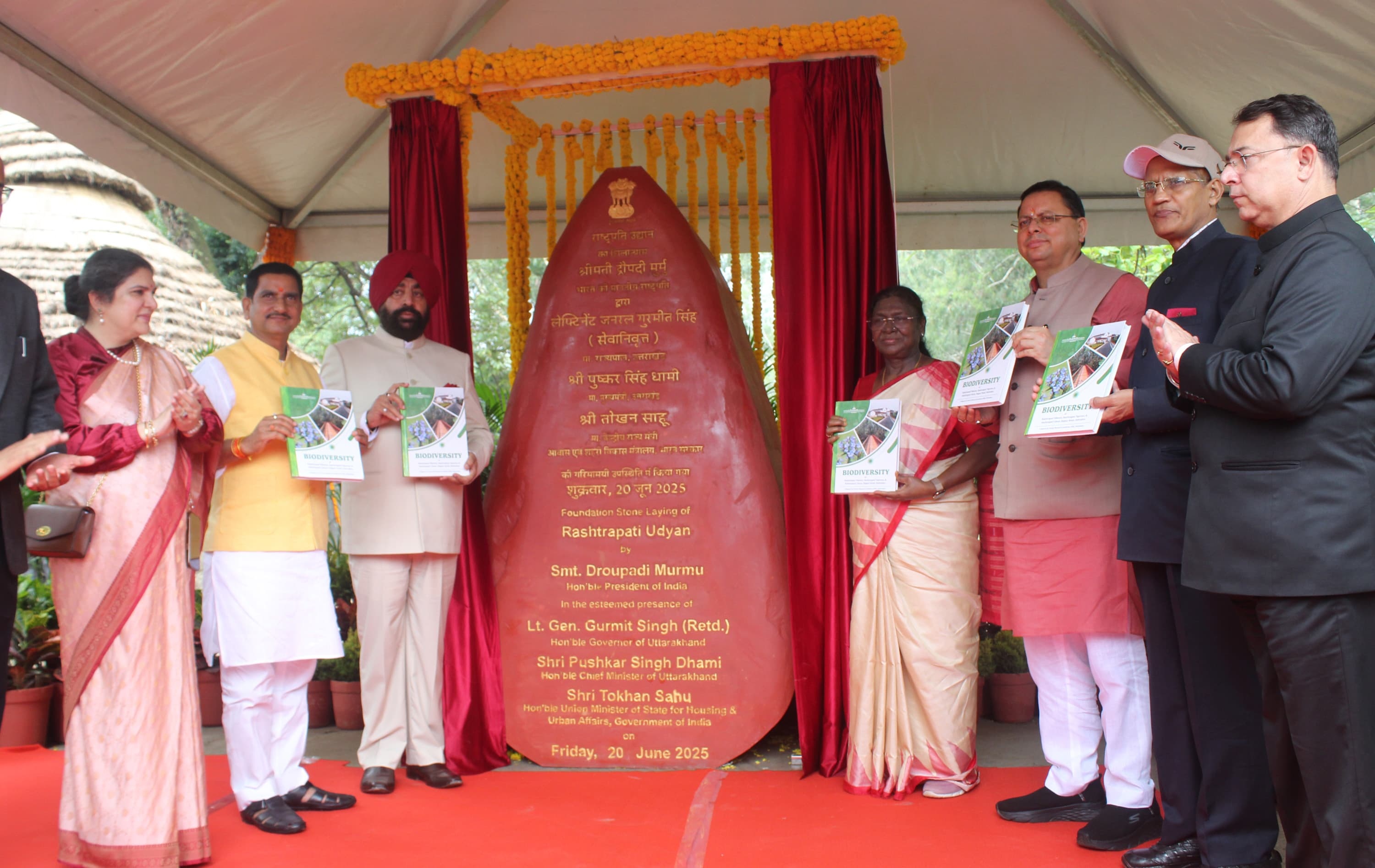 https://www.jagranimages.com/images/2025/06/21/article/image/ticktnainital-1750476632741.jpeg