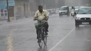 Jharkhand Weather: झारखंड के 14 जिलों में मौसम बिगड़ने की चेतावनी, जारी हुआ अलर्ट; पढ़ें IMD का ताजा अपडेट