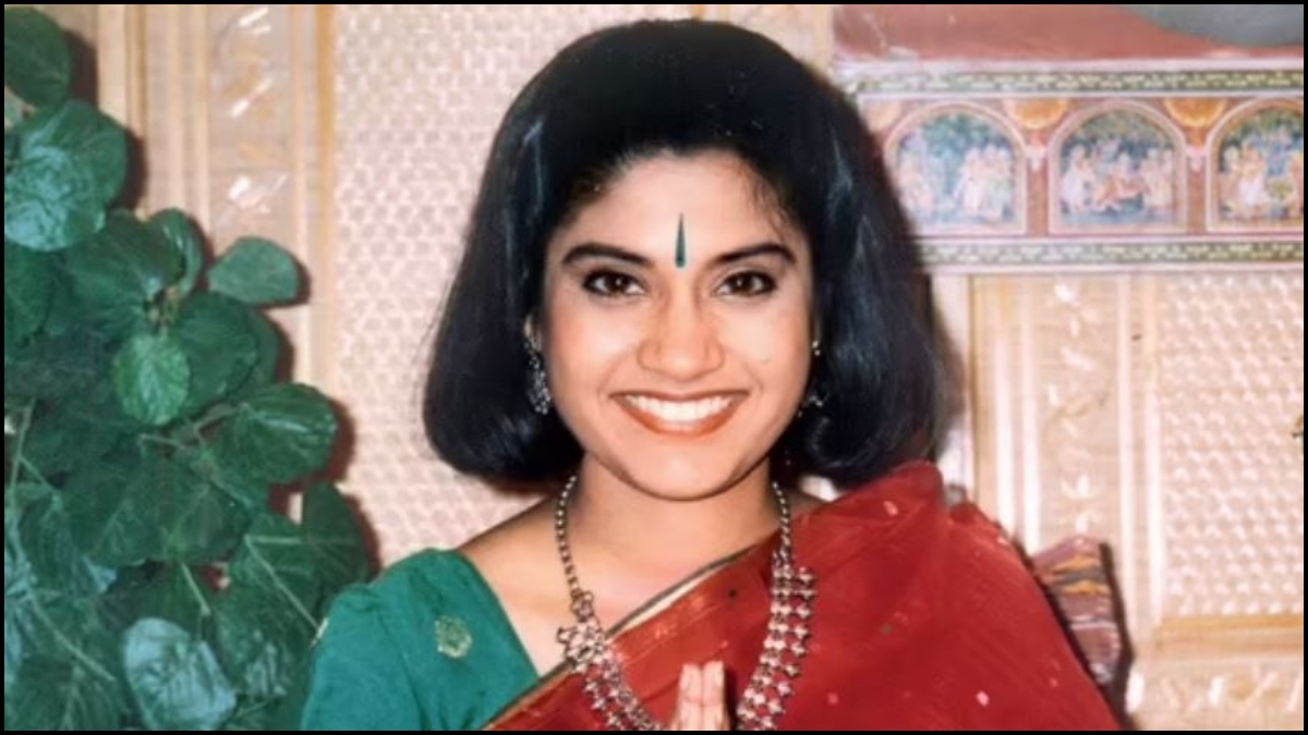 https://www.jagranimages.com/images/2025/06/22/article/image/Renuka-Shahane-on-Surabhi-Show-1750569369479.jpg