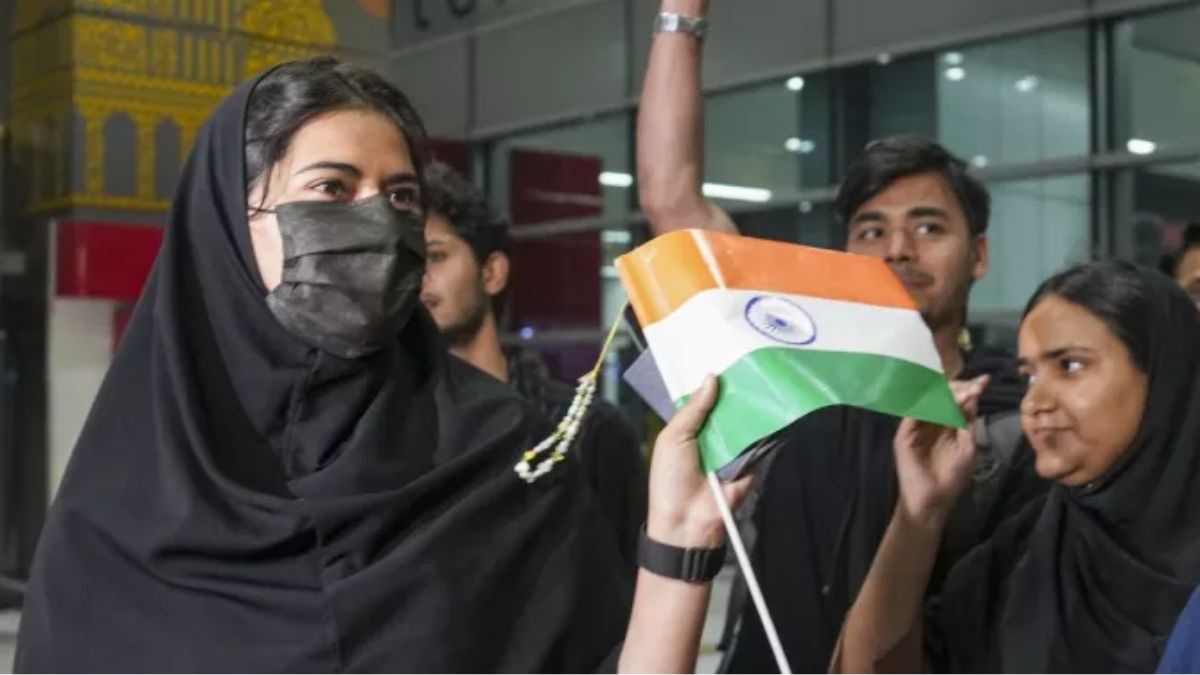 https://www.jagranimages.com/images/2025/06/22/article/image/_jk-news_-1750583324681.jpg