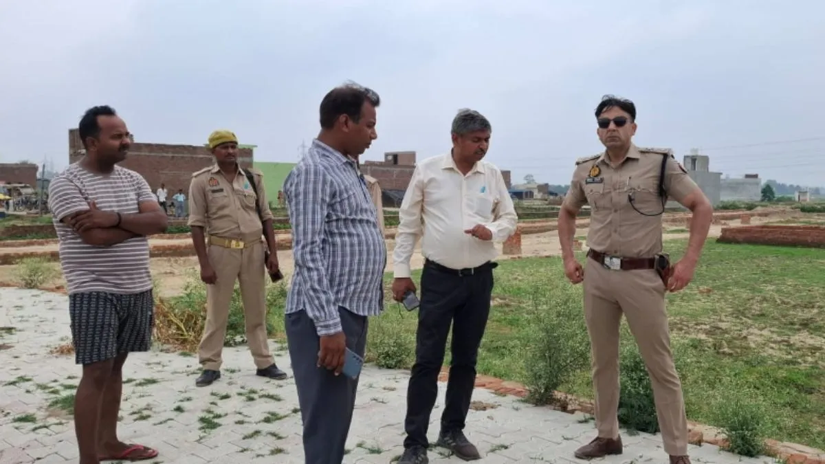 'अब जंगलराज नहीं, हिम्मत हो तो कर लो पत्थरबाजी...', मस्जिद हटाने की कार्रवाई के दौरान बोले संभल सीओ अनुज चौधरी
