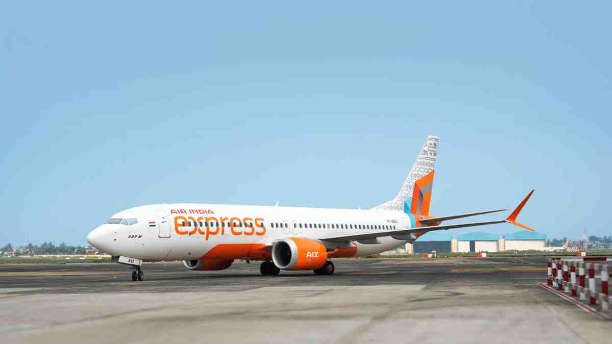 https://www.jagranimages.com/images/2025/06/23/article/image/Air-india-express-1750691853028.jpg