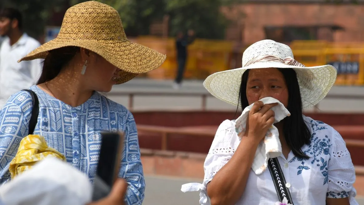 Delhi Weather: झमाझम बारिश और 60 KM की रफ्तार से चलेंगी हवाएं, लगातार छठे दिन दिल्ली की हवा साफ