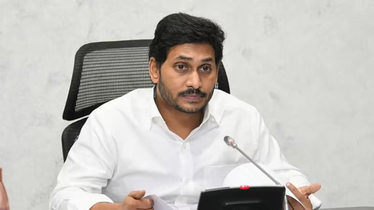 https://www.jagranimages.com/images/2025/06/23/article/image/Jagan-Mohan-Reddy-1750656988752.jpg