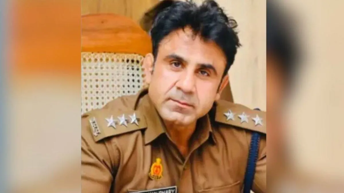 हिम्मत हो तो कर लो पत्थरबाजी, अब जंगलराज नहीं... संभल में बोले सीओ अनुज चौधरी