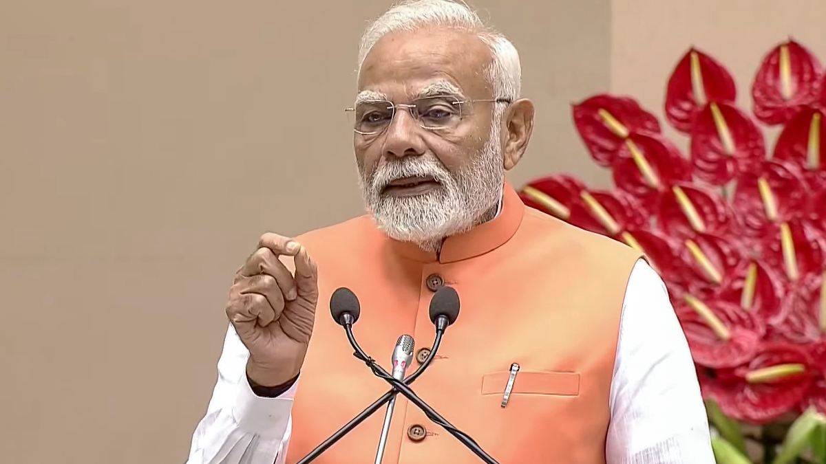 pm modi speaks on operation sindoor during centenary celebration meeting of sree narayana gurudev and mahatma gandhi at vigyan bhawan new delhi