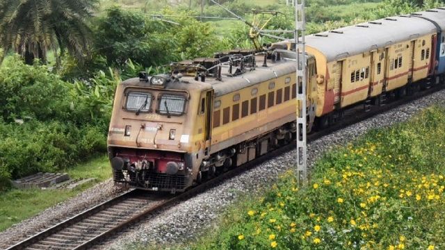 Indian Railway: रेलवे ने श्रद्धालुओं को दी सौगात, कामाख्या मंदिर के अंबुबाची मेले के लिए चलेंगी दो ट्रेन