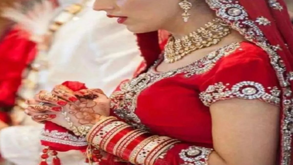 https://www.jagranimages.com/images/2025/06/24/article/image/bride-1750757861735.jpg