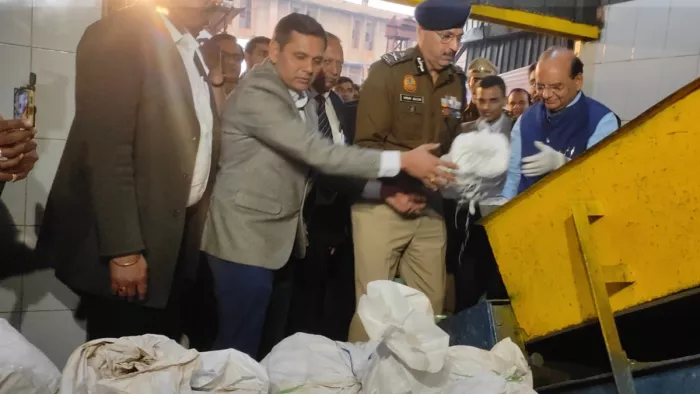 7वीं बार 3400 करोड़ रुपये की ड्रग्स होगी स्वाहा, 2027 तक दिल्ली को Drugs Free बनाने का लक्ष्य