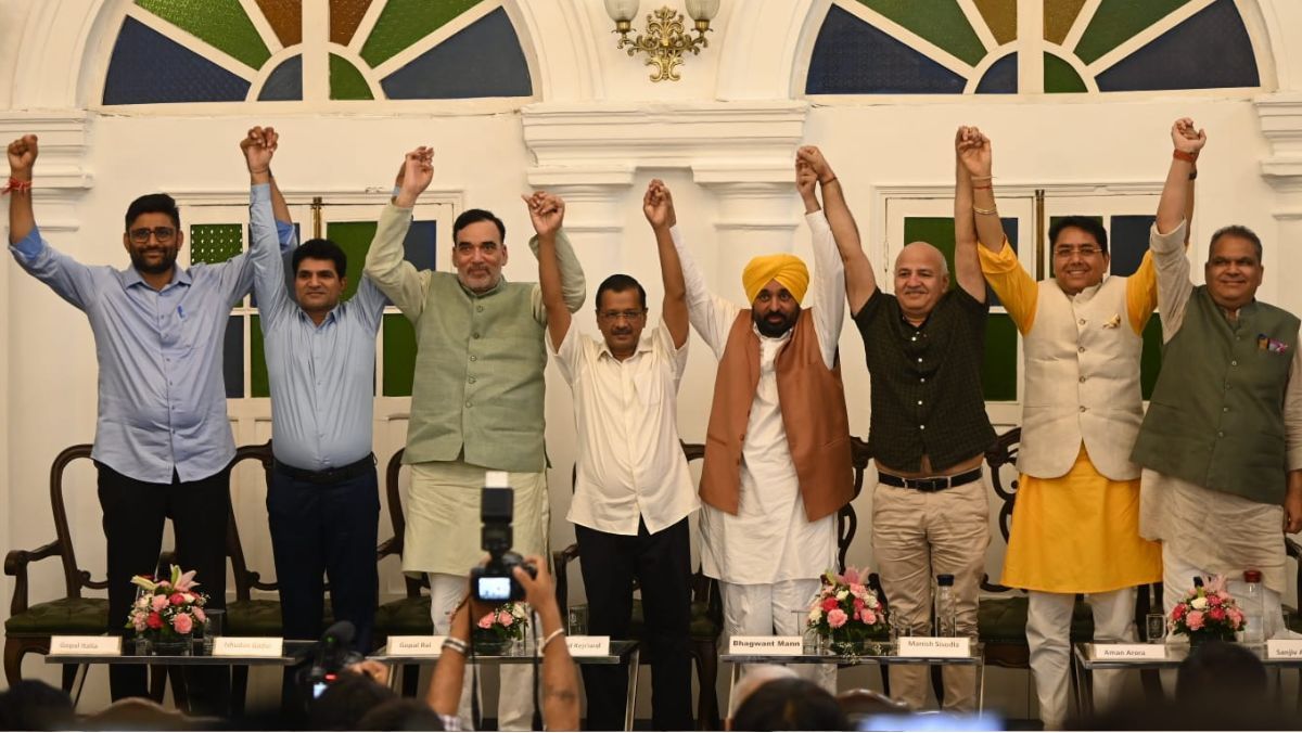 arvind kejriwal scathing attack on congress bjp said both are part of the same system will win 100 seats in punjab in 2027
