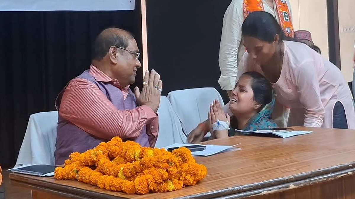 bjp mahila morcha ambedkarnagar president rinkal singh demands justice from rajya sabha member brijlal cried on stage