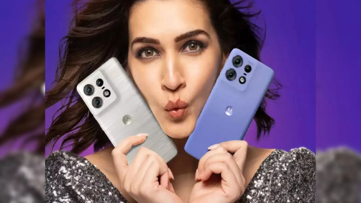 https://www.jagranimages.com/images/2025/06/25/article/image/Motorola-Edge-50-Pro-1750850376793.jpg