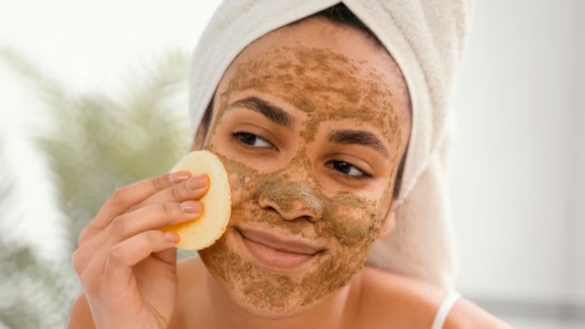 https://www.jagranimages.com/images/2025/06/25/article/image/Sandalwood-benefits-1750849854787.jpg