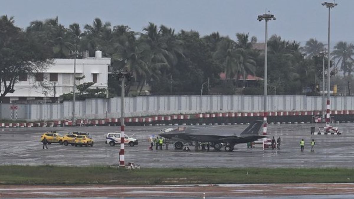 https://www.jagranimages.com/images/2025/06/25/article/image/f-35-news-1750868517921.jpg