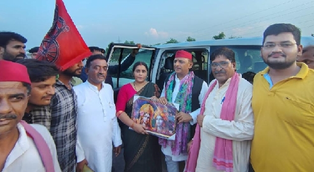 https://www.jagranimages.com/images/2025/06/26/article/image/25KNJ_26_25062025_306-1750931615611.jpg