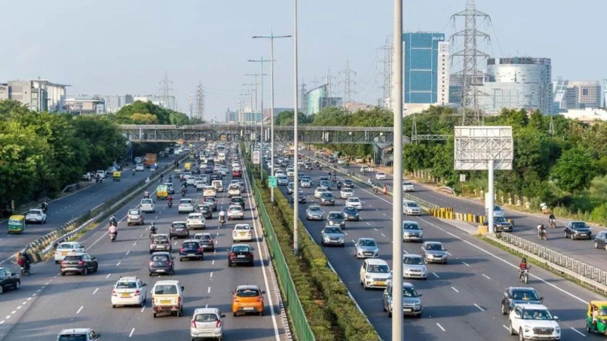 https://www.jagranimages.com/images/2025/06/26/article/image/Dwarka-Expressway-(1)-1750927239312.jpg