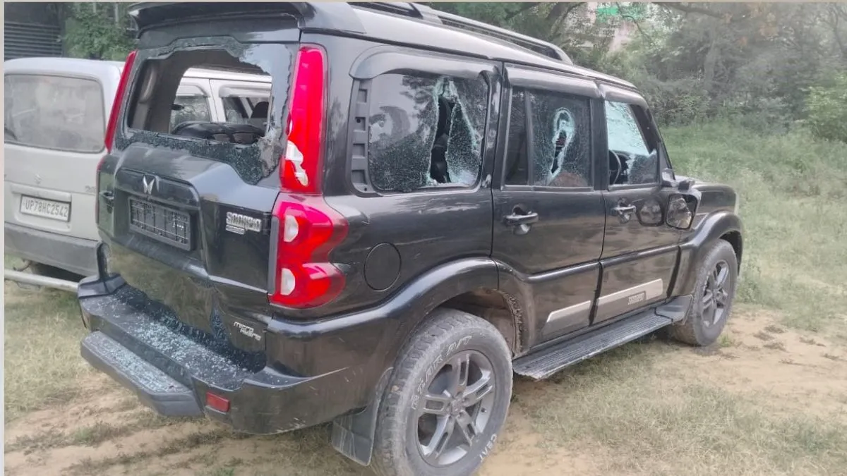 Gurugram News: एमजी रोड पर तेज रफ्तार में दौड़ाई स्कॉर्पियो, नाके को तोड़कर ईआरवी को मारी टक्कर; 2 गिरफ्तार