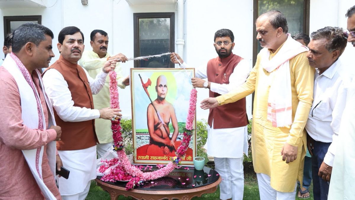 https://www.jagranimages.com/images/2025/06/26/article/image/Sahnawaz-hussain-1750938056430.jpg