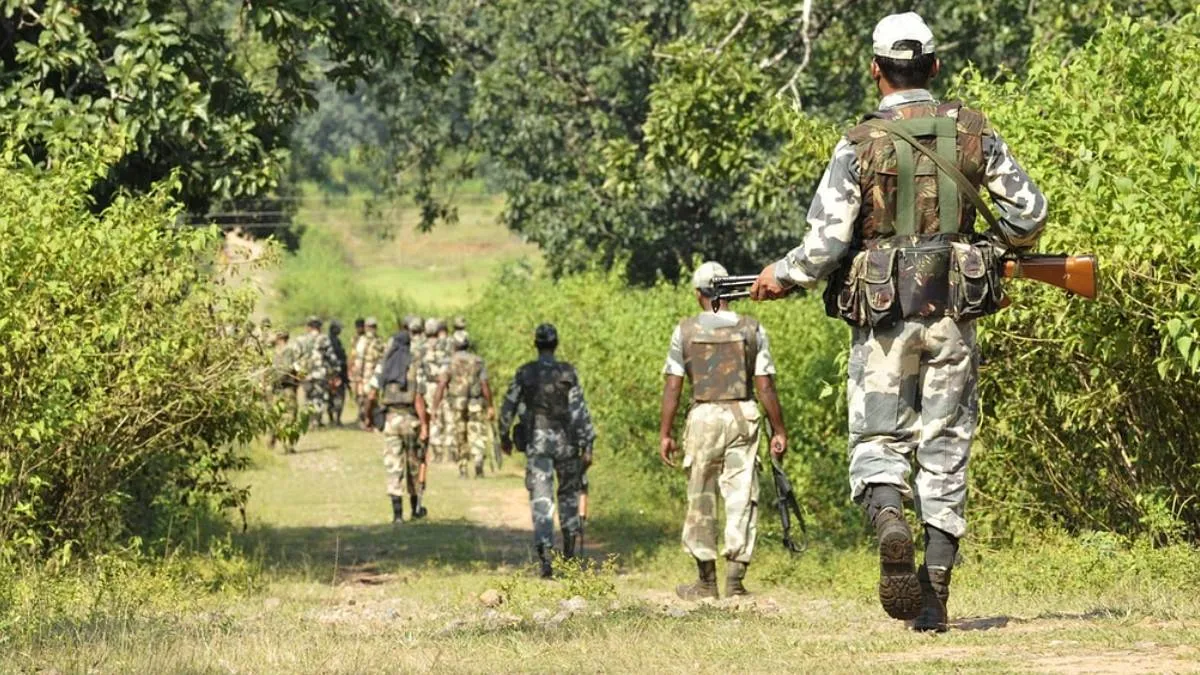 विचार: दम तोड़ते दिख रहे माओवादी, लेकिन समर्थक शांत होने का नाम नहीं ले रहे