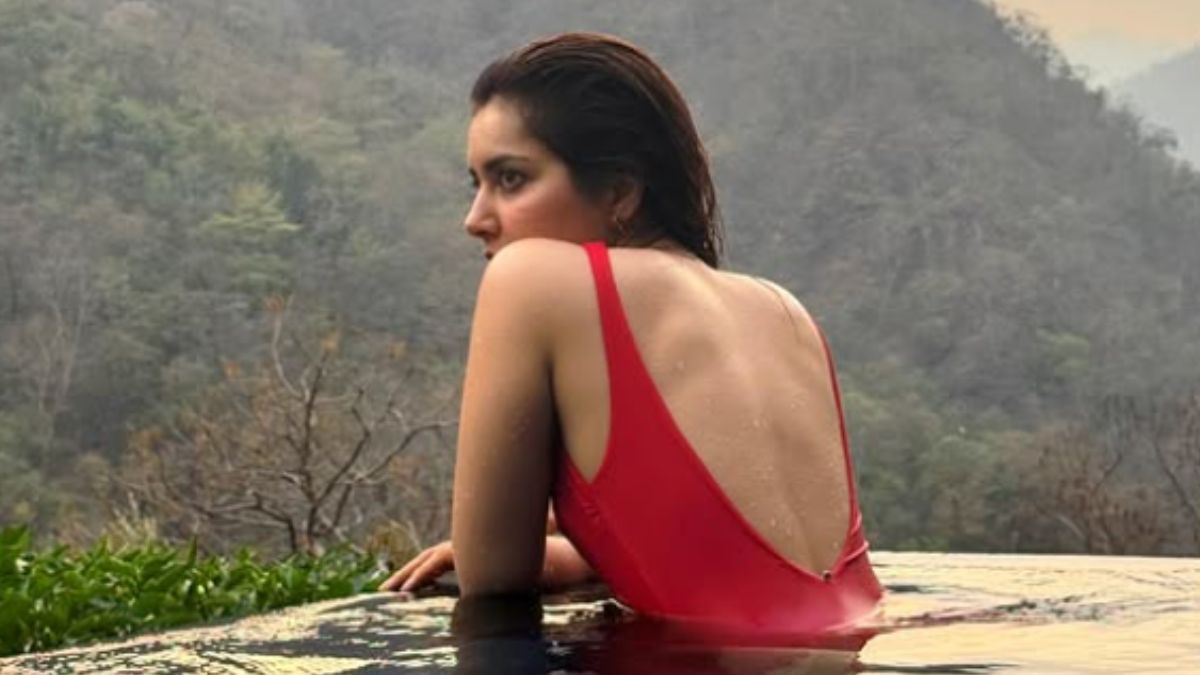 https://www.jagranimages.com/images/2025/06/26/article/image/raashii-khanna-1750925966925.jpg