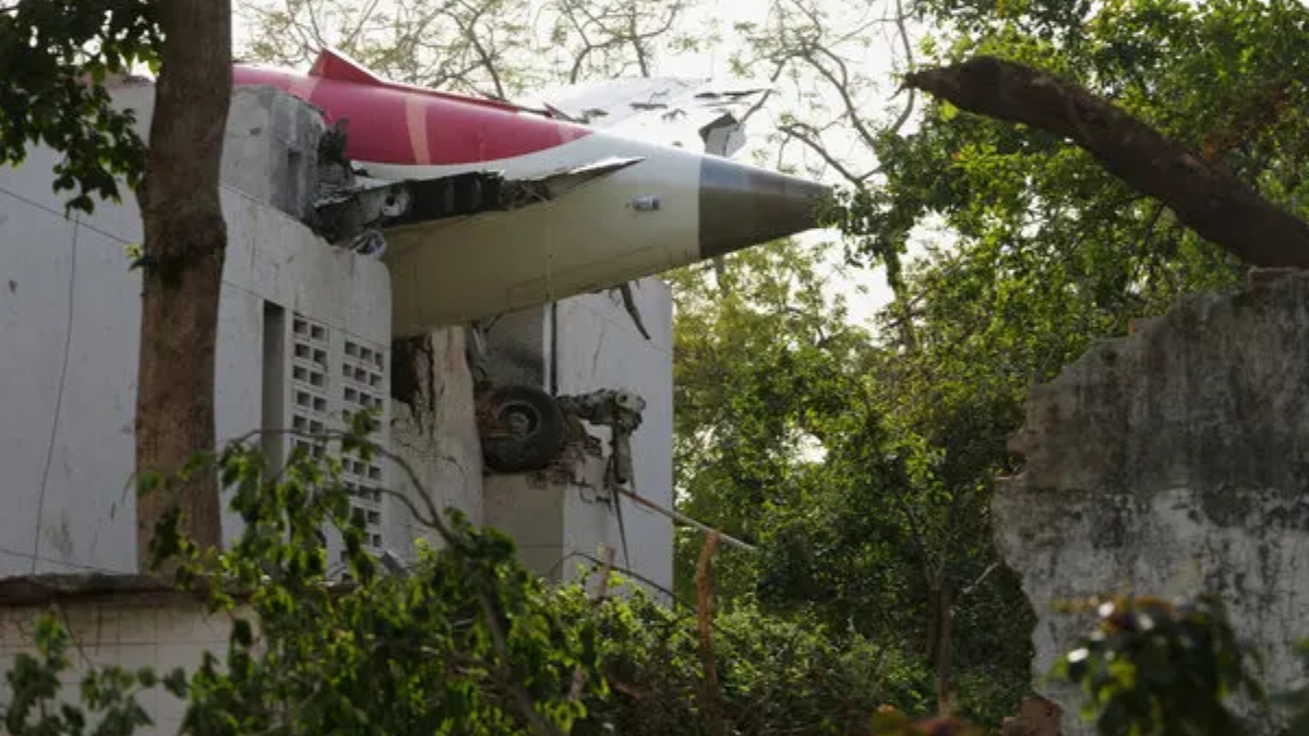 https://www.jagranimages.com/images/2025/06/27/article/image/Air-INdia-(22)-1751013462441.jpg