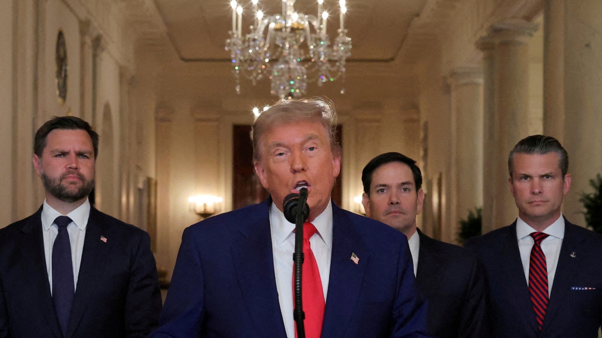 https://www.jagranimages.com/images/2025/06/27/article/image/Donald-Trump-(30)-1750990056181.jpg