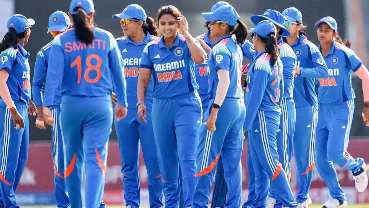 https://www.jagranimages.com/images/2025/06/27/article/image/IND-W-T20I-1751034576599.jpg