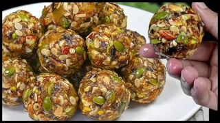 Dry Fruit लड्डू की आसान रेसिपी (Image Credit- Youtube)