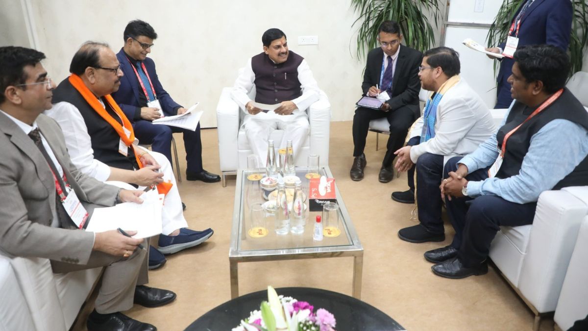 ratlam becomes a new hub of investment and employment proposals worth more than 30 thousand crores received in mp rise 2025 conclave