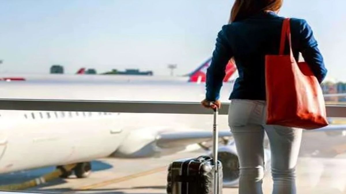 suspicious woman apprehended at patna airport with dolls and matchbox