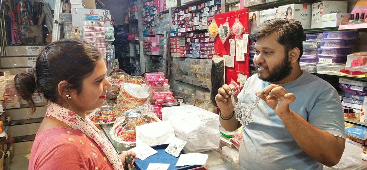 artificial jewellery has the shine of gold no fear of losing it