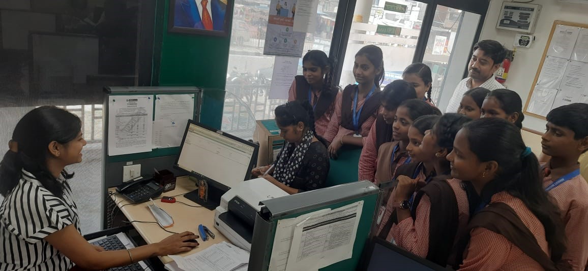 bank visit for students learning about banking and savings