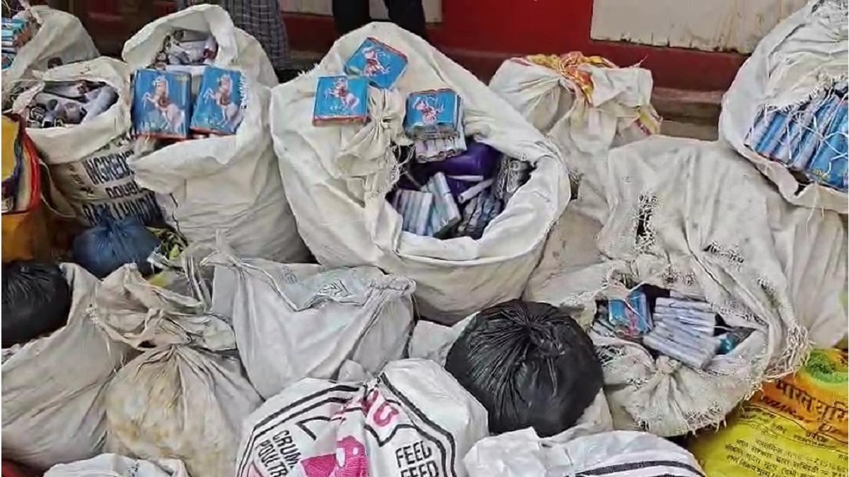 prayagraj illegal firecracker factory busted two arrested