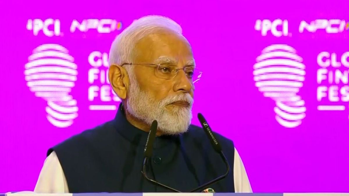 pm modi highlights indias tech progress at global fintech fest