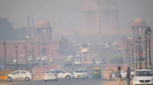 दिल्ली स्मॉग: फेफड़ों के साथ जोड़ों पर भी मार, एम्स, आरएमल समेत देश के बड़े डॉक्टरों की चेतावनी