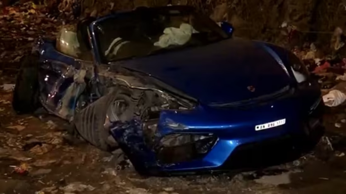 mumbai porsche bmw race crash driver injured on western express highway