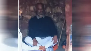 महावतार बाबा की गुफा में लगाया ध्यान, बेहद गोपनीय रहा कार्यक्रम. Jagran