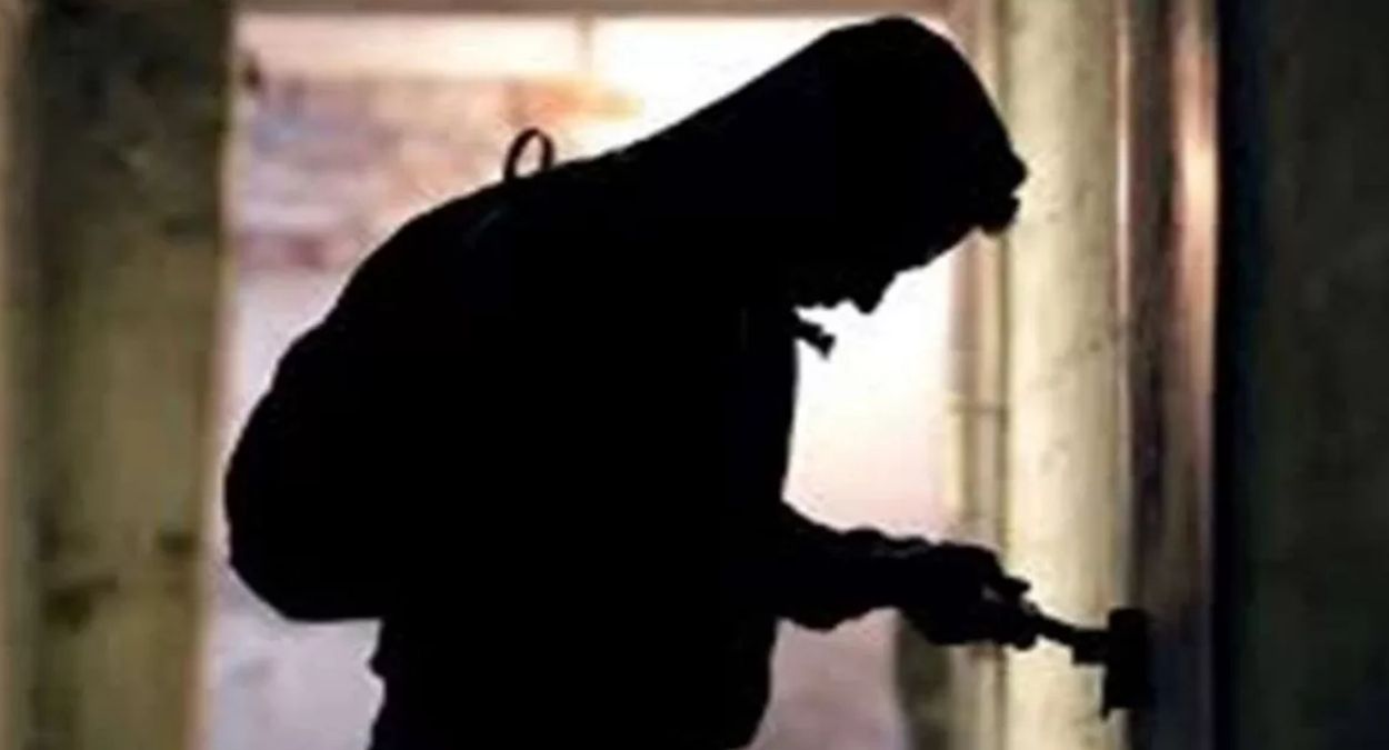gold jewelry and cash stolen from locked house in muktsar case registered