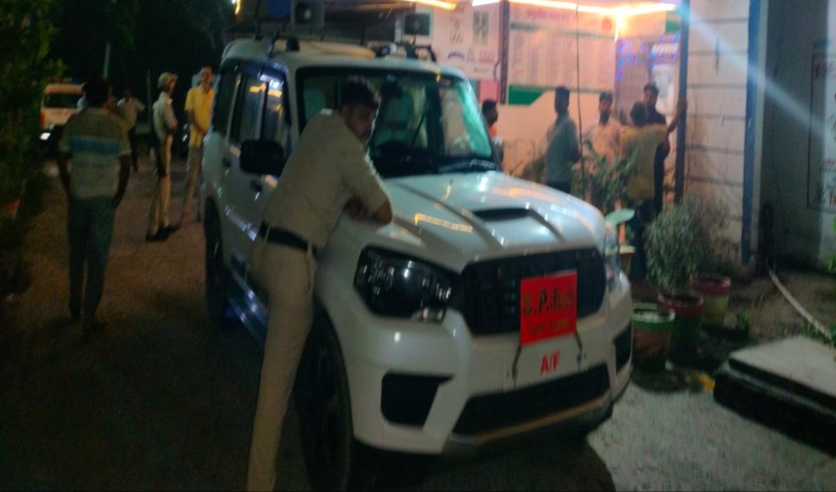 mobile shopkeeper murdered in saran crime wave shocks bihar district