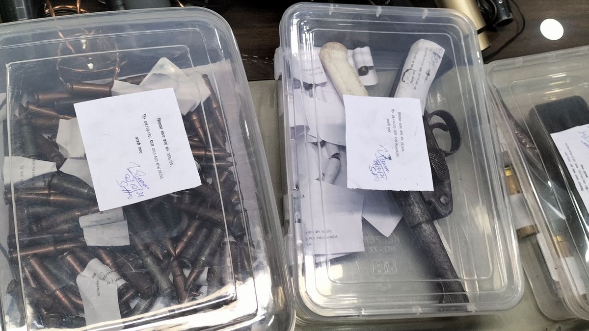 siwan ak47 recovered three arrested including woman