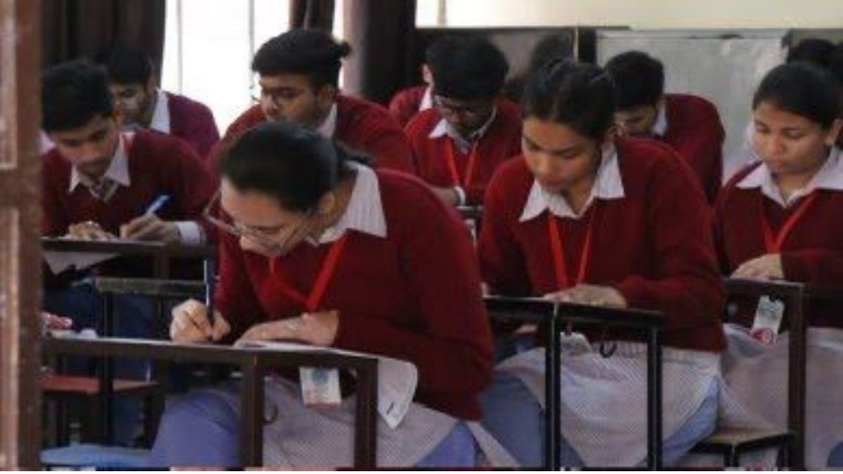 cm mann and arvind kejriwal launch country first compulsory entrepreneurship course target revenue of 78600 crore by 2028 29