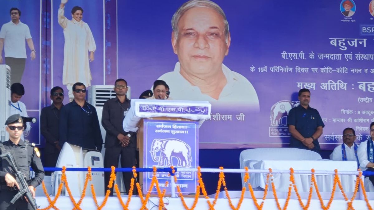 bsp chief mayawati slams samajwadi party in lucknow up politics