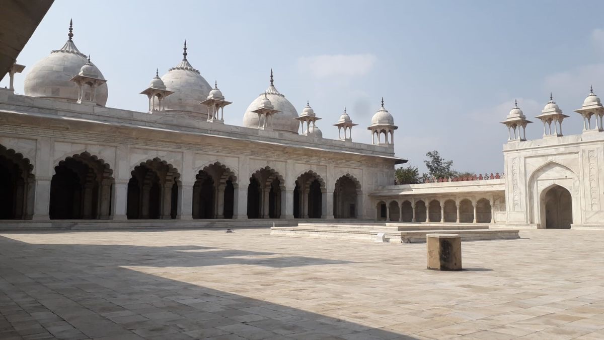 know about moti mosque the urn of the dome of moti masjid will be protected asi
