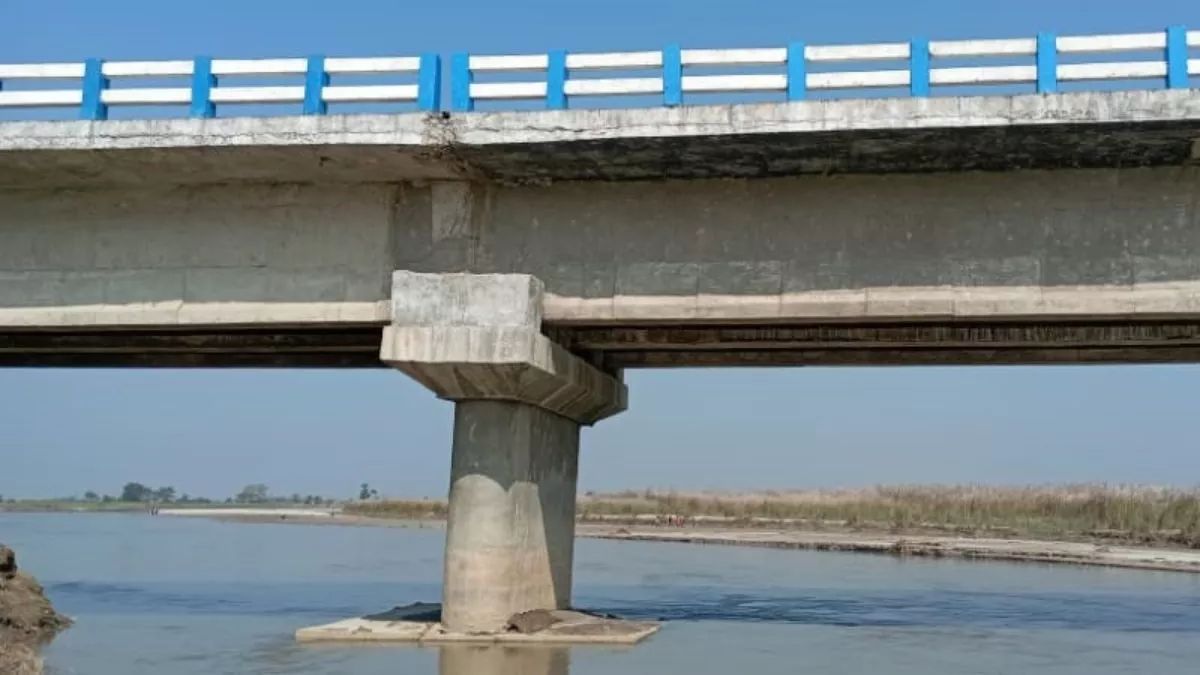 a bridge worth rs 13 crore was built in sirsa instead of the approved road causing uproar